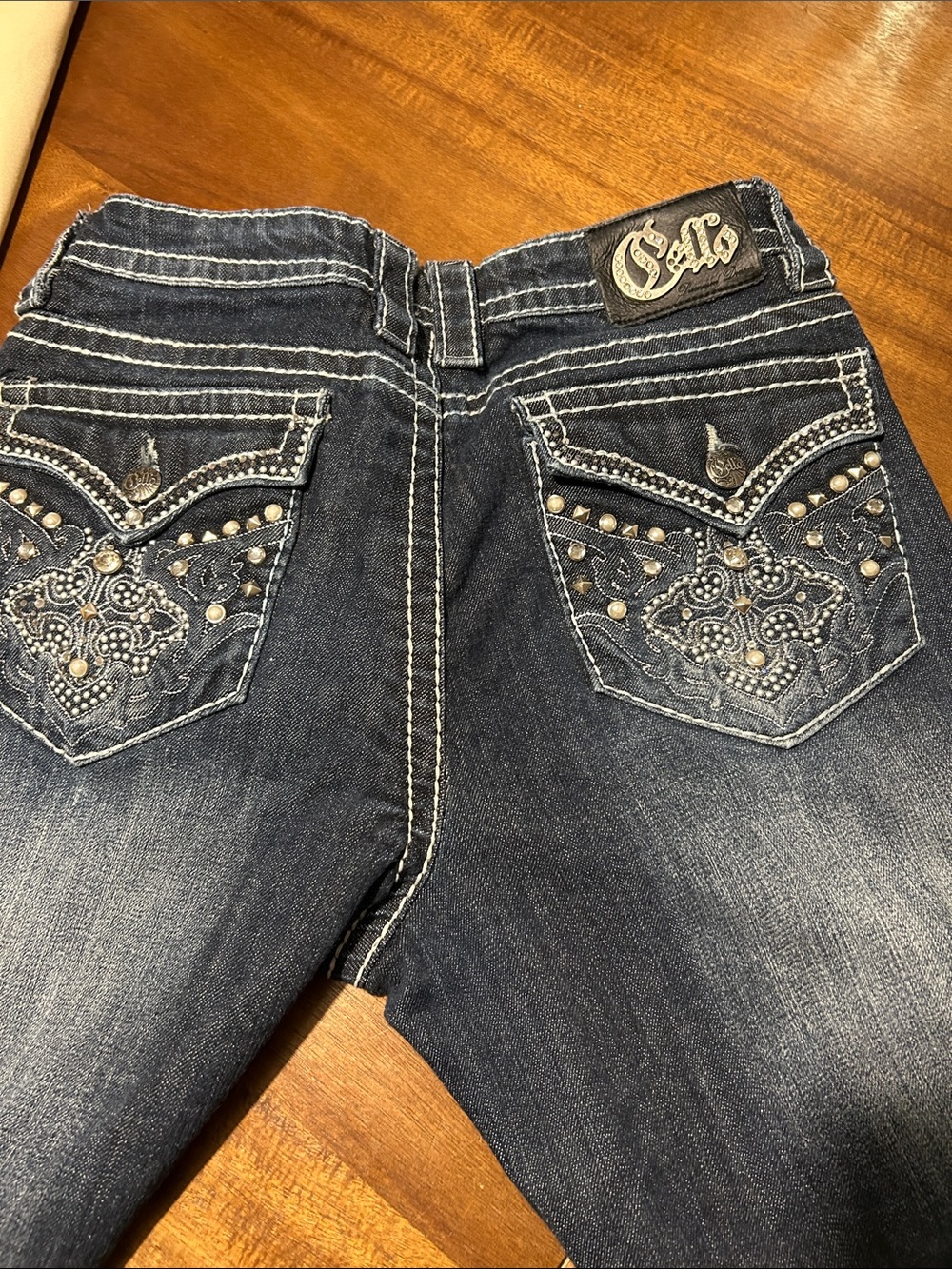Cello Women's Dark Wash Embroidered Jeans - Blue